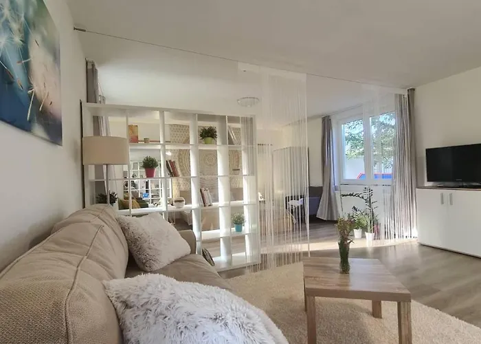 Apartament Eletvirag Rezidencia Es Vendeglak *